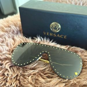 NWOT Versace sunglasses
